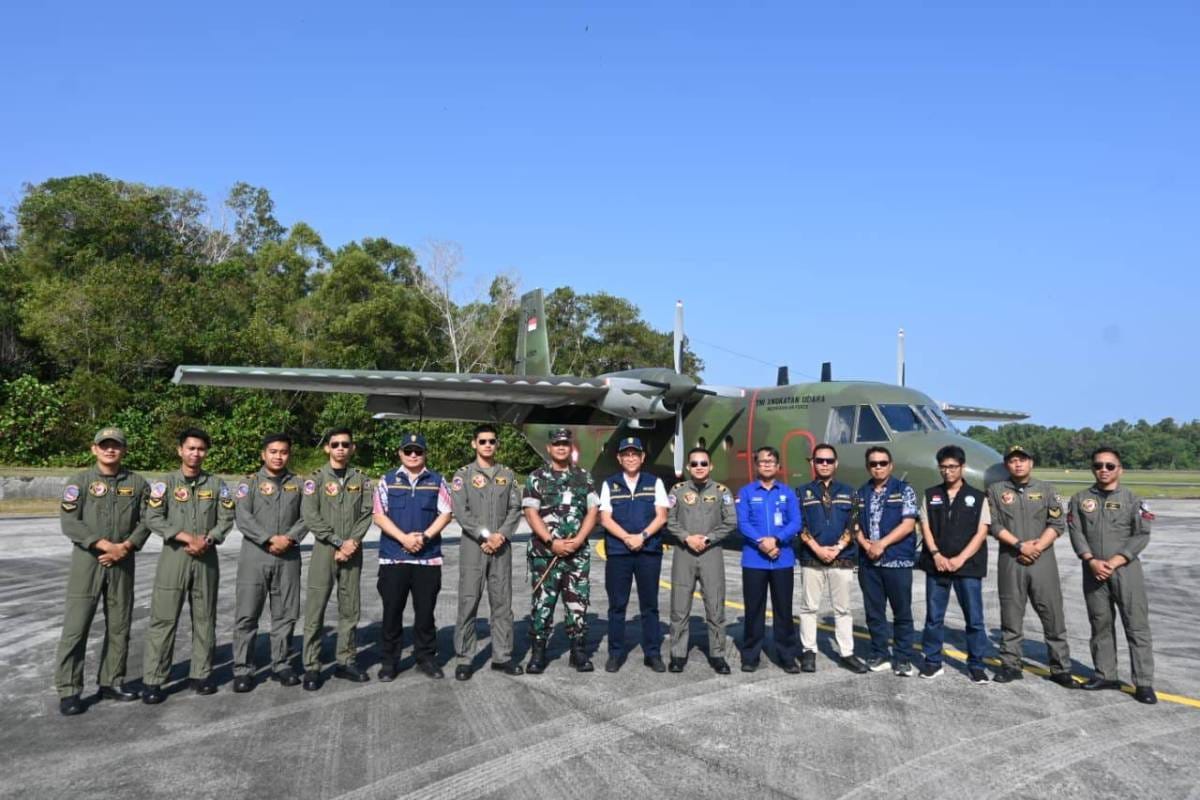 WhatsApp Image 2026-08-21 at 17.59.20 TNI Kerahkan 3 Pesawat Bantu Modifikasi Cuaca untuk Penanganan Karhutla di Kalimantan