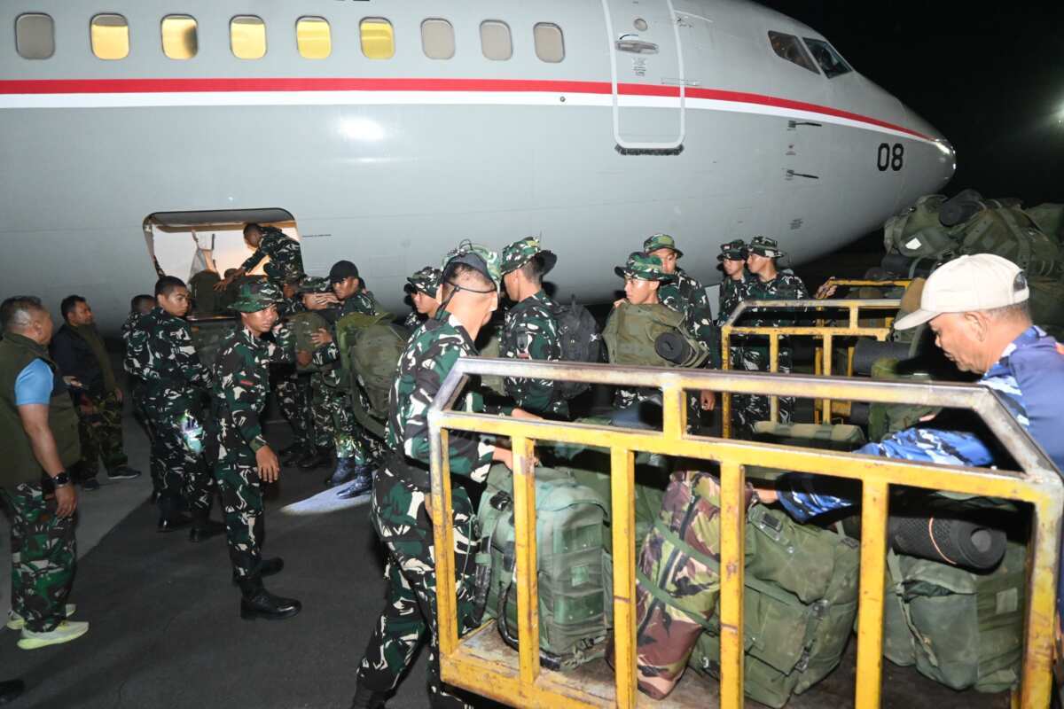 WhatsApp Image 2026-08-25 at 10.15.46 TNI Kembali Kirim Pasukan Tambahan Bantu Karhutla di Kalimantan Barat