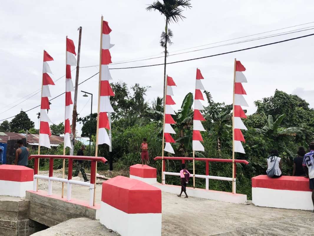 Kodim 1710/Mimika Rampungkan Jembatan Beton di Kelurahan Kamoro Jaya dan Wonosari Jaya