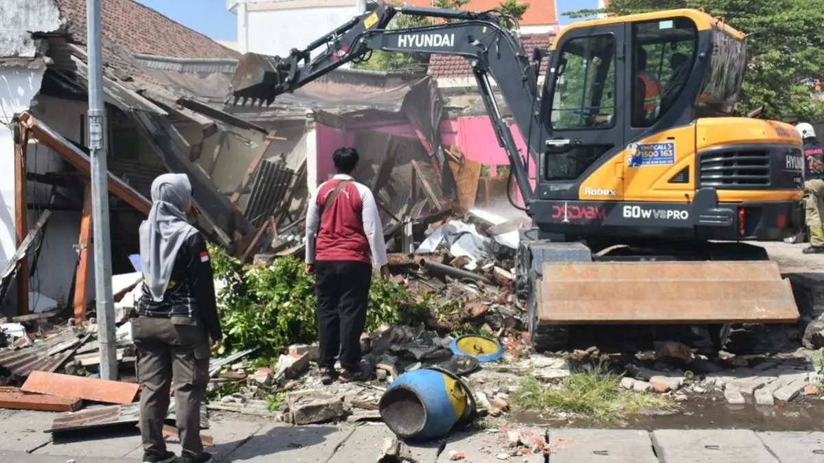 Pemkot Surabaya Tertibkan Lahan Aset di Margorejo untuk Sentra Wisata Kuliner Pemkot Surabaya Tertibkan Lahan Aset di Margorejo untuk Sentra Wisata Kuliner