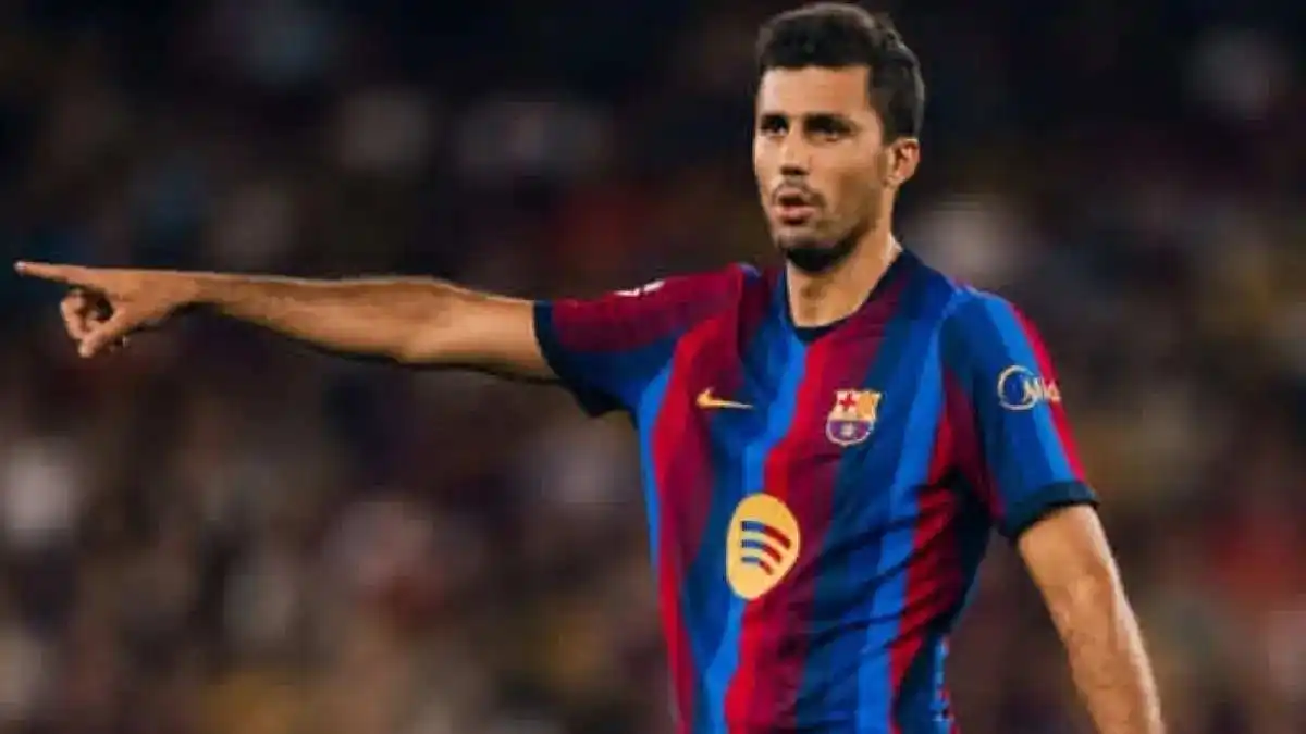 Debut Rodri di Barcelona: Pemain Sempurna Menurut Hansi Flick Debut Rodri di Barcelona: Pemain Sempurna Menurut Hansi Flick