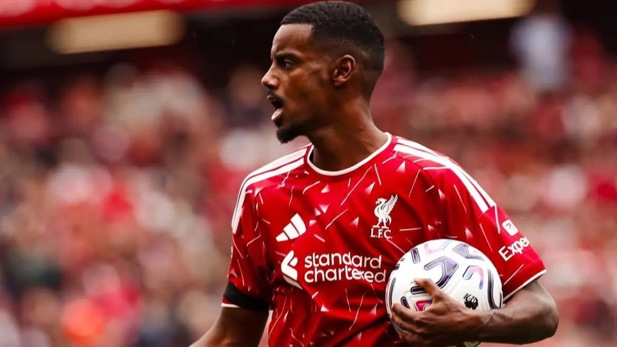 Liverpool Tahan Imbang Nottingham Forest di Anfield