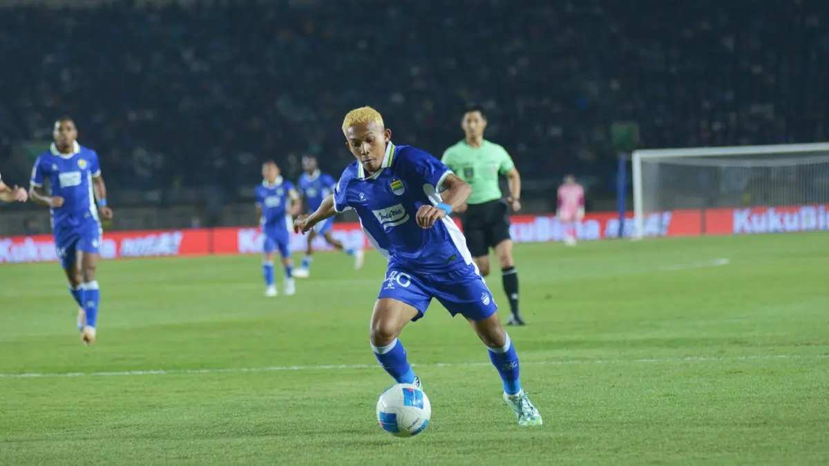 Ikwan Ali Tanamal Siap Hadapi Debut Bersama Persib Bandung Ikwan Ali Tanamal Siap Hadapi Debut Bersama Persib Bandung