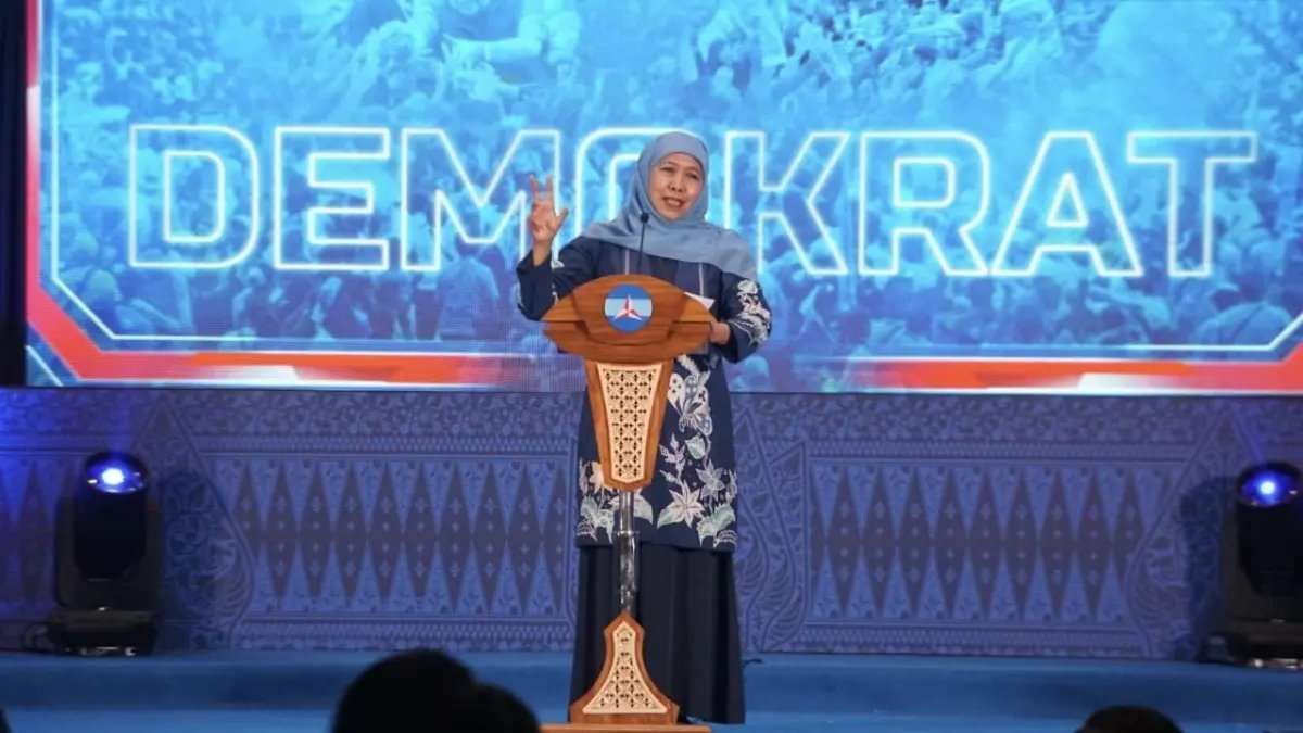 Dukungan Khofifah untuk Emil Dardak sebagai Komandan Jawa Timur Dukungan Khofifah untuk Emil Dardak sebagai Komandan Jawa Timur