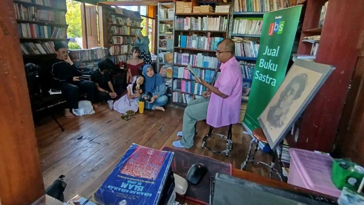Menggali Sejarah Melalui Sastra: Kemerdekaan dan Era Revolusi