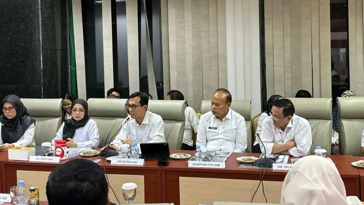 Peran Negara dalam Perlindungan Hak Asasi Manusia di Dunia Usaha Peran Negara dalam Perlindungan Hak Asasi Manusia di Dunia Usaha
