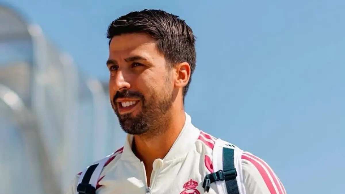Peran Sami Khedira dalam Staf Pelatih Jose Mourinho di Real Madrid Peran Sami Khedira dalam Staf Pelatih Jose Mourinho di Real Madrid