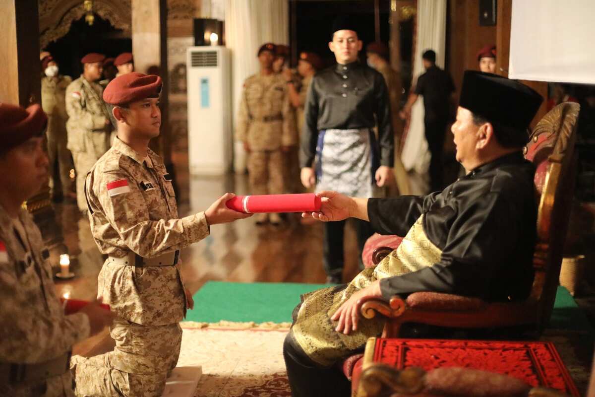 Prabowo Menargetkan Indonesia Mandiri Energi: Akhiri Ketergantungan Pengimporan Minyak Prabowo Menargetkan Indonesia Mandiri Energi: Akhiri Ketergantungan Pengimporan Minyak