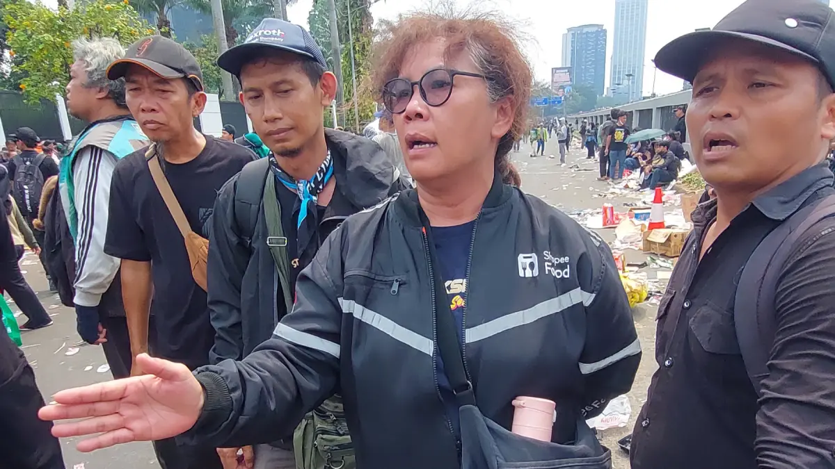 Kekecewaan Massa pada Aksi AMP di DPR Kekecewaan Massa pada Aksi AMP di DPR