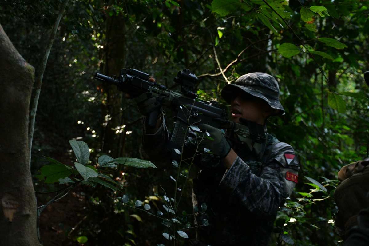 Latgabma Super Garuda Shield 2026 Marfor Lampung Gelar Latihan Menembak Sniper dan Jungle Survival