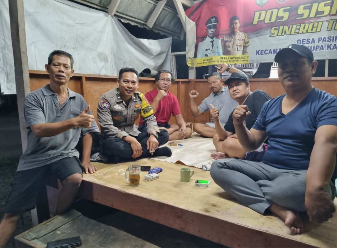 Aipda Dieko A Sambangi Pos Siskamling, Bangun Kedekatan dengan Warga