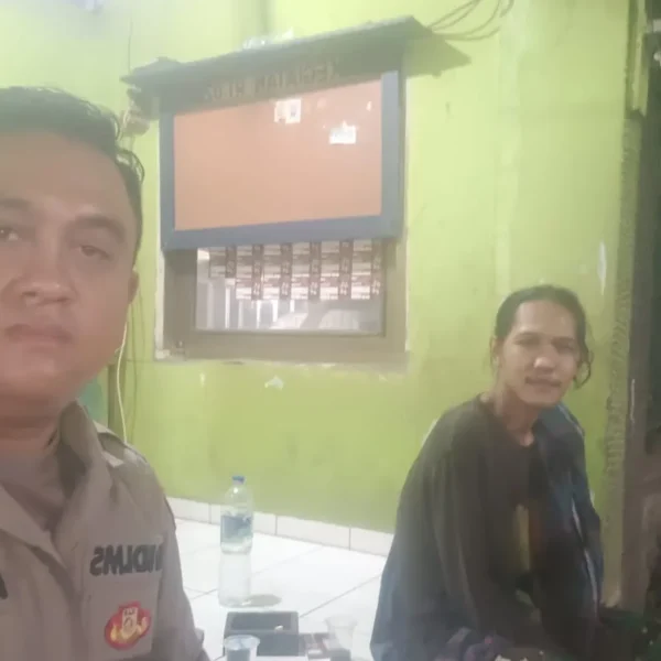 Sambangi Pos Satkamling, Aipda Didi MS Ajak Warga Jaga Kamtibmas
