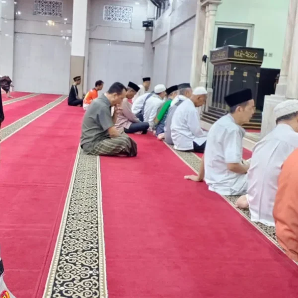 SULING, Aiptu Budiansyah Sambangi Jamaah Masjid Jami Nurrohman Talagasari