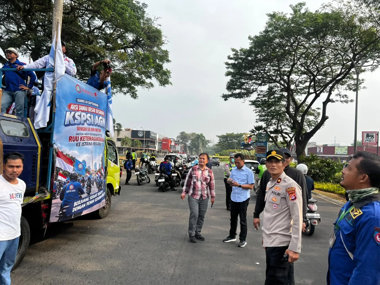 Polsek Cikupa Amankan Keberangkatan Sekitar 1.500 Massa Buruh KSPSI AGN Menuju Jakarta