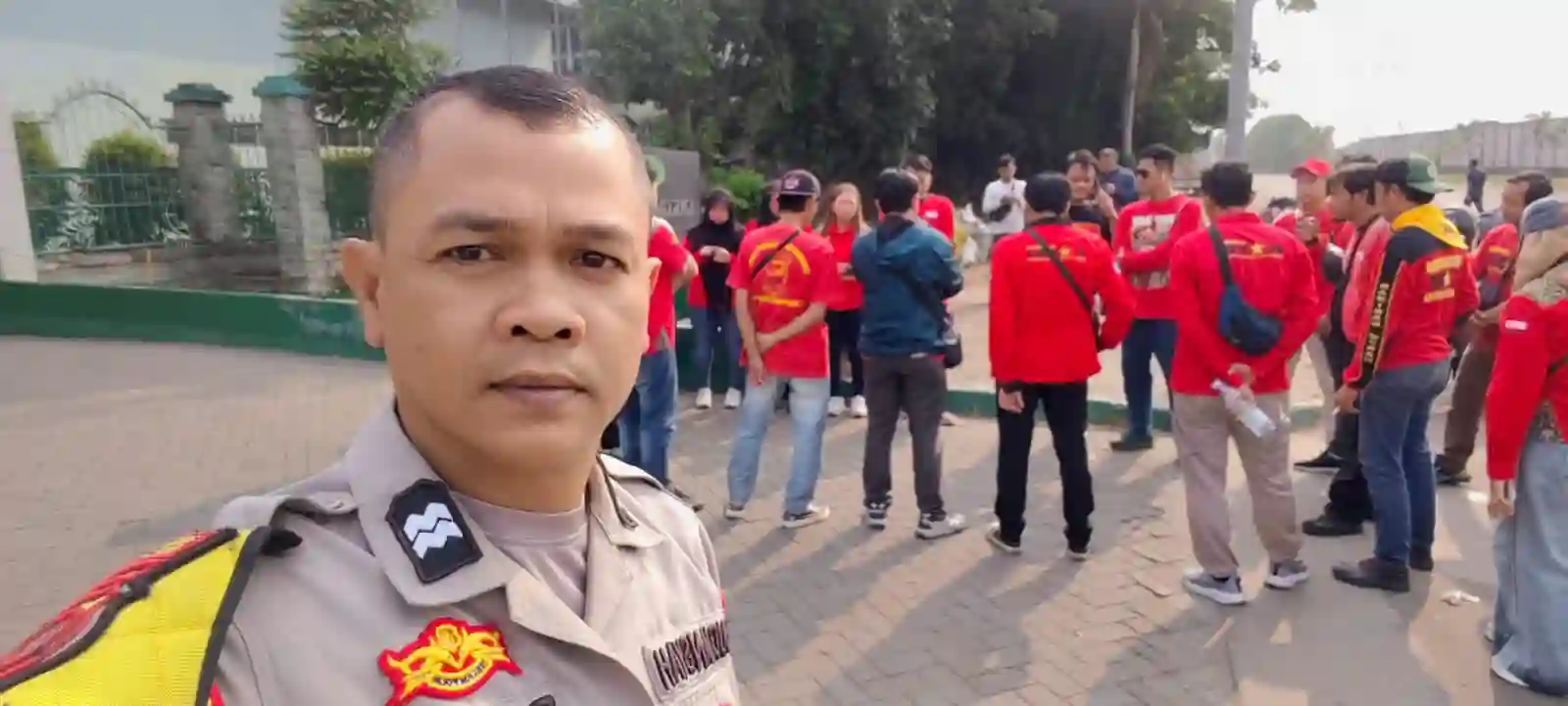 Polsek Cikupa Pantau Keberangkatan Massa FSBN KASBI Menuju DPR RI