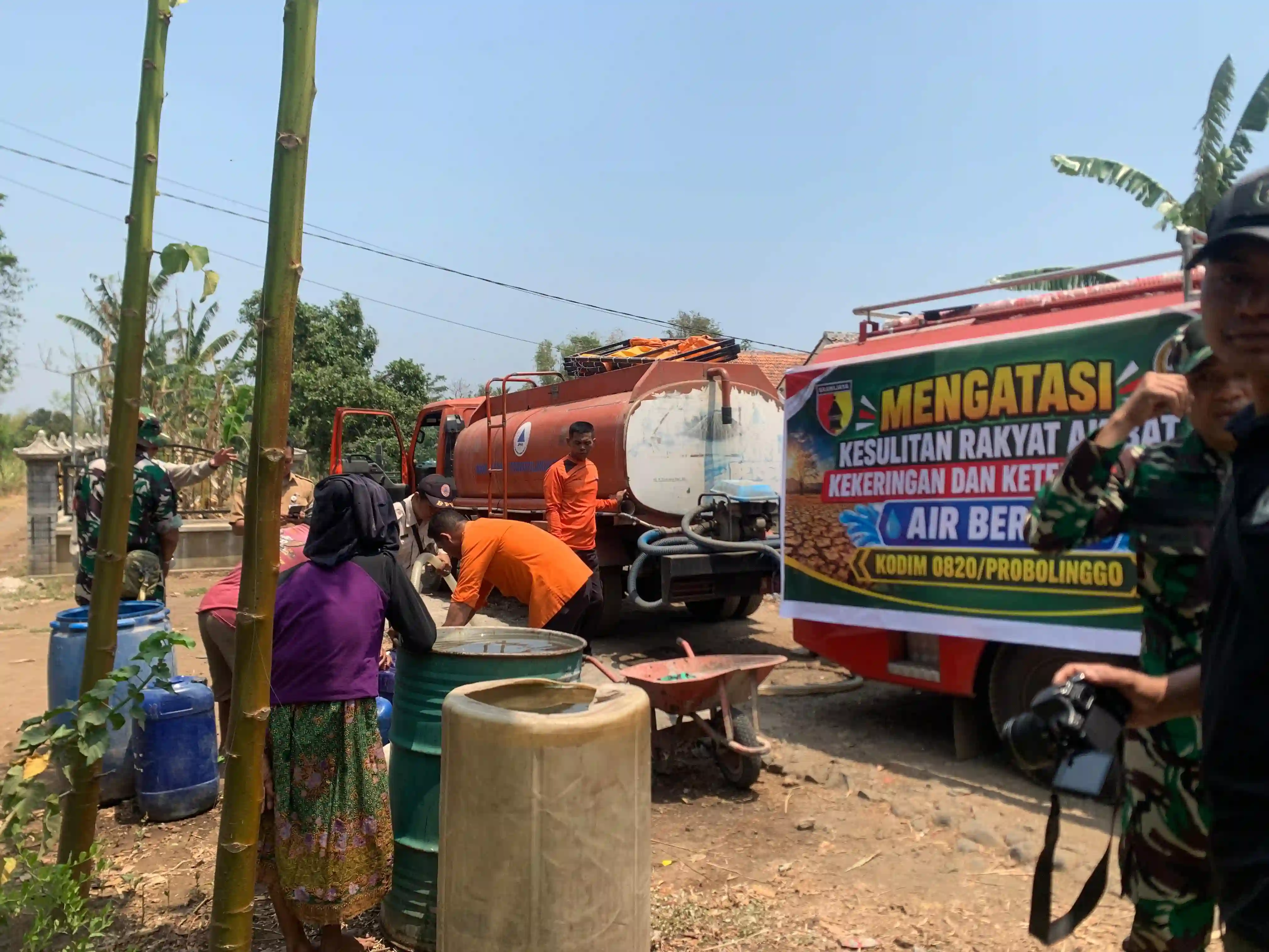 IMG-20260929-WA0255 Bentuk kepedulian Kodim 0820/Probolinggo melalui Koramil Jajaran Salurkan Bantuan Air Bersih
