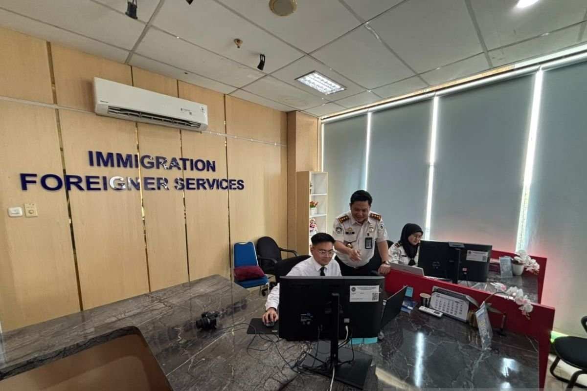 Investor Asal Aljazair Berendam di Danau Sunter