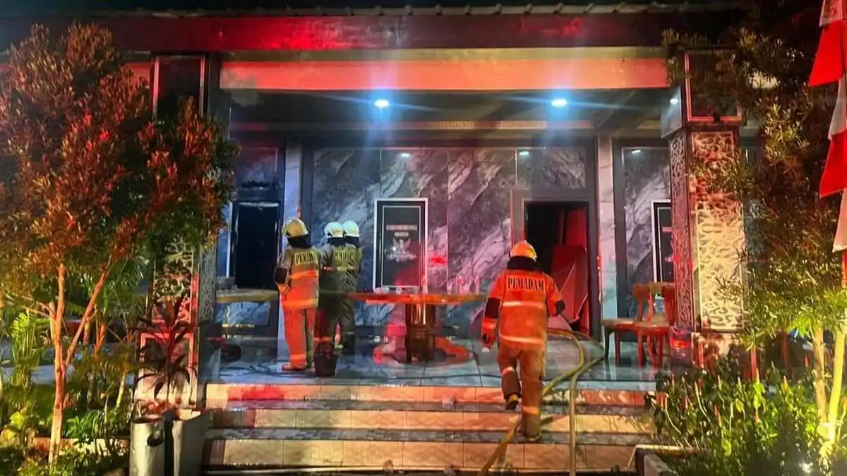 Kebakaran Markas GRIB Jaya di Kedoya: Kronologi dan Penanganan