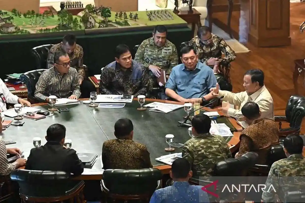 Edukasi Masyarakat tentang Karhutla oleh Babinsa