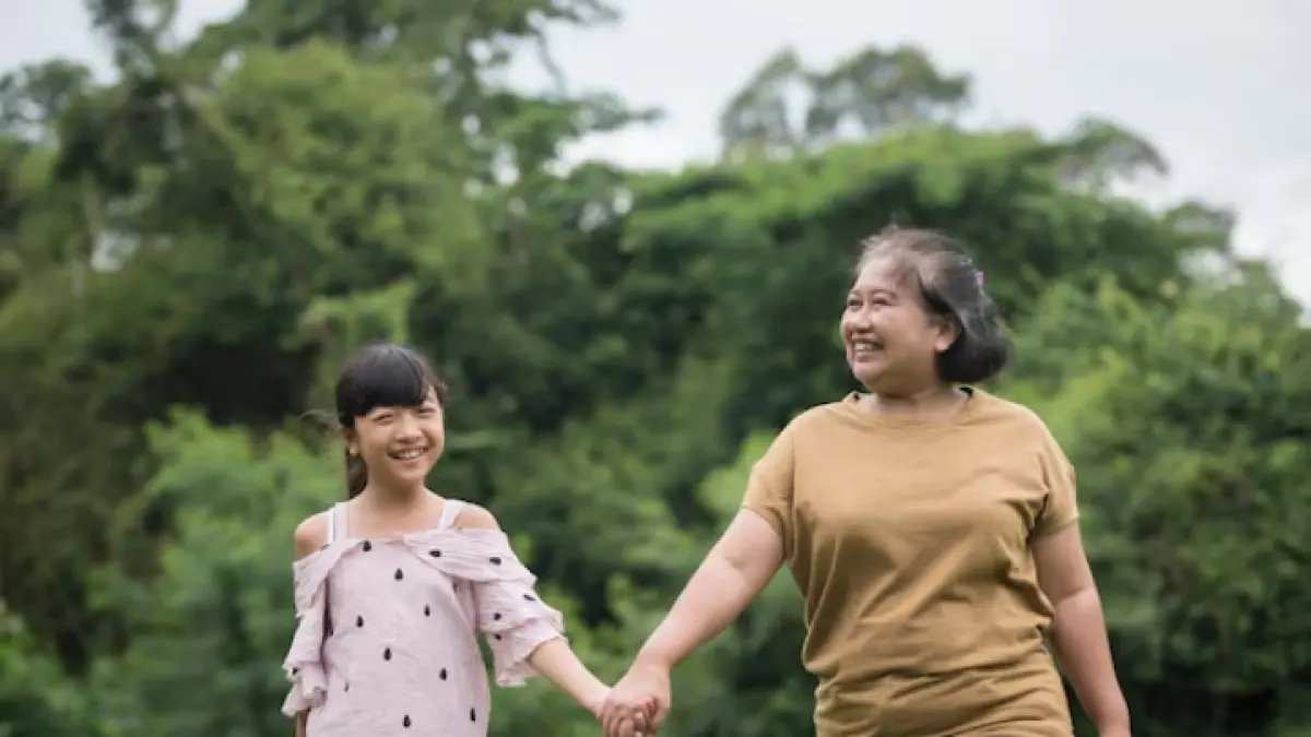 Delapan Kebiasaan Kecil Kakek-Nenek yang Membuat Cucu Menantikan Kunjungan Delapan Kebiasaan Kecil Kakek-Nenek yang Membuat Cucu Menantikan Kunjungan