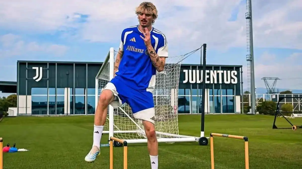 Nick Woltemade Resmi Berseragam Juventus: Menyongsong Petualangan Baru Nick Woltemade Resmi Berseragam Juventus: Menyongsong Petualangan Baru