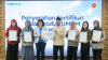 Pemberian Sertifikat Halal oleh BCA Syariah untuk 49 UMKM Pemberian Sertifikat Halal oleh BCA Syariah untuk 49 UMKM
