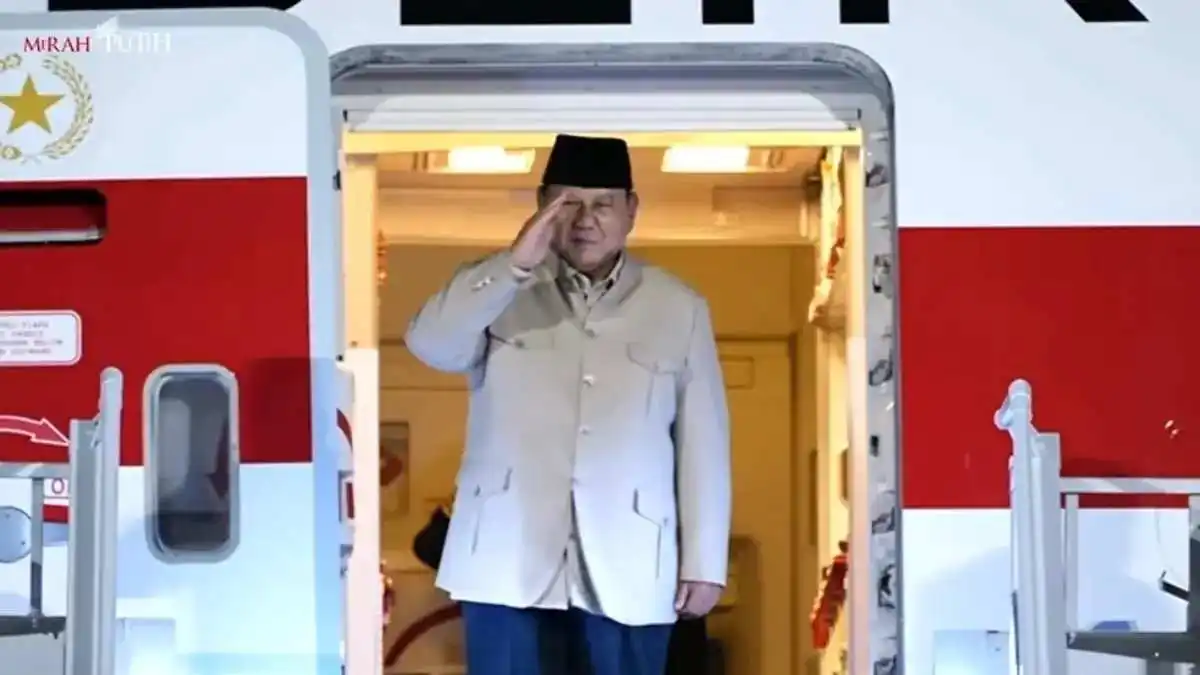 Pemisahan Kekuasaan Politik dan Bisnis Sumber Daya Alam Pemisahan Kekuasaan Politik dan Bisnis Sumber Daya Alam
