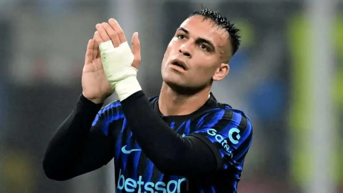 Lautaro Martínez: Mengakui Ketertarikan Barcelona namun Memilih Bertahan di Inter Milan Lautaro Martínez: Mengakui Ketertarikan Barcelona namun Memilih Bertahan di Inter Milan