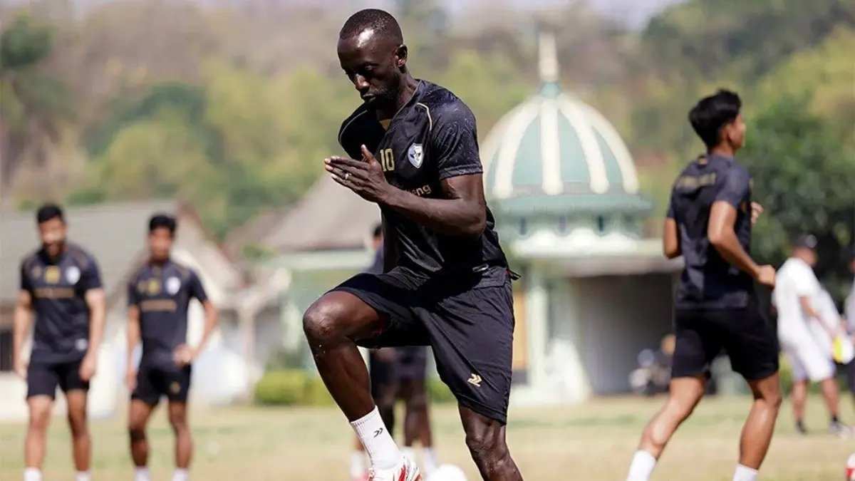 Makan Konate Kembali ke Kanjuruhan dan Target Poin Isenmulang Makan Konate Kembali ke Kanjuruhan dan Target Poin Isenmulang