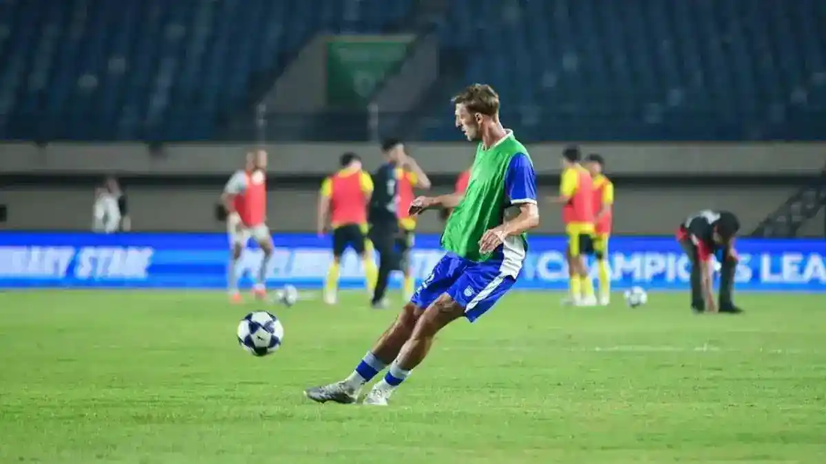 Debut Danijel Loncar Bersama Persib: Menanti Atmosfer Bobotoh di GBLA