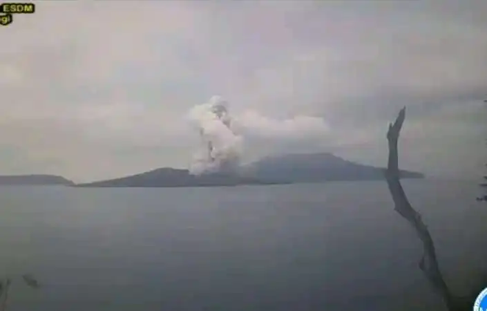 Peringatan BNPB Terkait Aktivitas Gunung Anak Krakatau