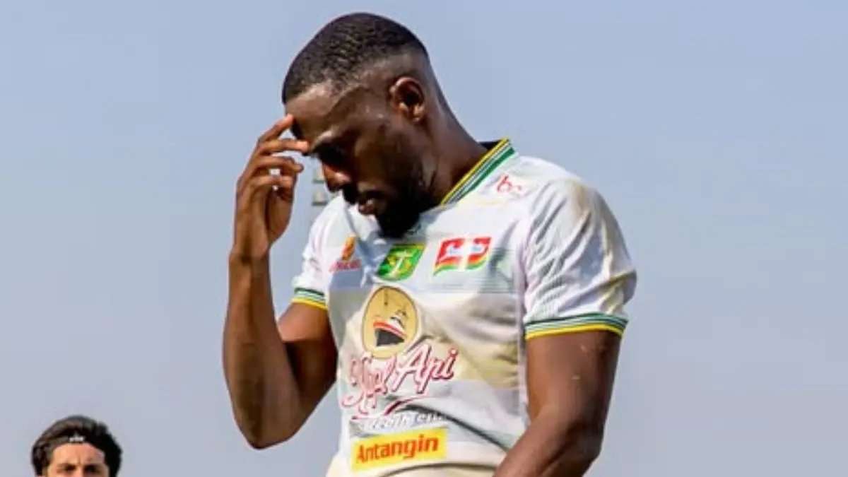 Persebaya Surabaya Unggul Atas Bhayangkara FC di Babak Pertama Persebaya Surabaya Unggul Atas Bhayangkara FC di Babak Pertama