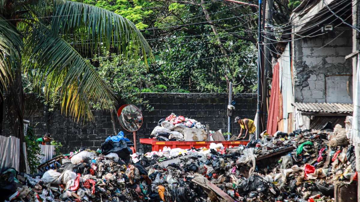 Tantangan Pengelolaan Sampah di Jakarta Tantangan Pengelolaan Sampah di Jakarta