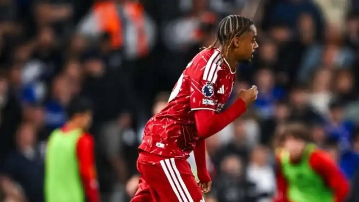 Debut Memukau Bradley Barcola di Liverpool