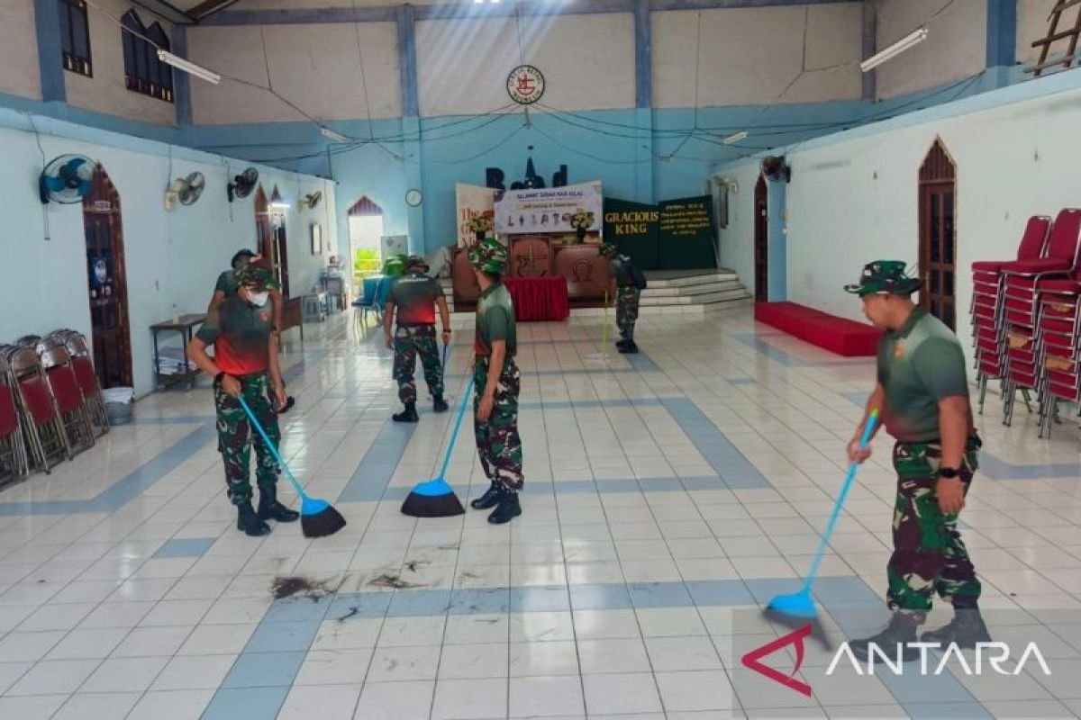 Bakti Sosial Korpasgat di Bekasi: Merawat Kebersihan Rumah Ibadah
