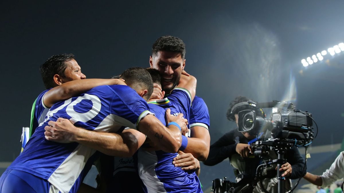 Persib Bandung Siap Hadapi Tiga Laga Tandang dalam Sembilan Hari Persib Bandung Siap Hadapi Tiga Laga Tandang dalam Sembilan Hari