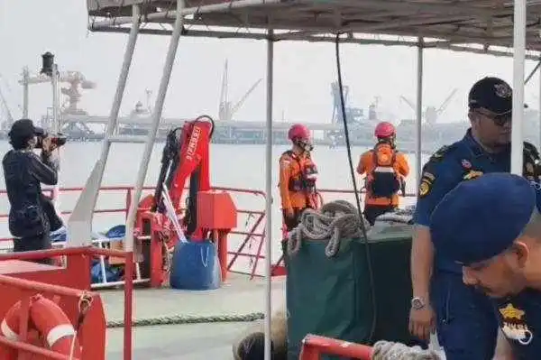 Pencarian Jurnalis yang Hilang Kontak di Anak Krakatau