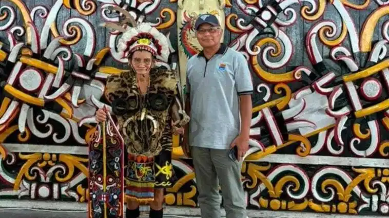 Pesan Budaya dari Desa Pampang Pesan Budaya dari Desa Pampang