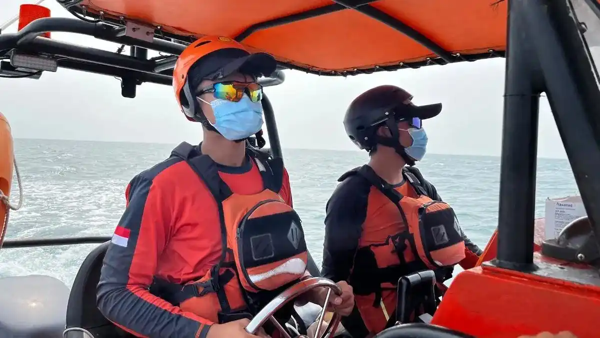 Rombongan Jurnalis Hilang Kontak di Selat Sunda: Fakta Terbaru Rombongan Jurnalis Hilang Kontak di Selat Sunda: Fakta Terbaru