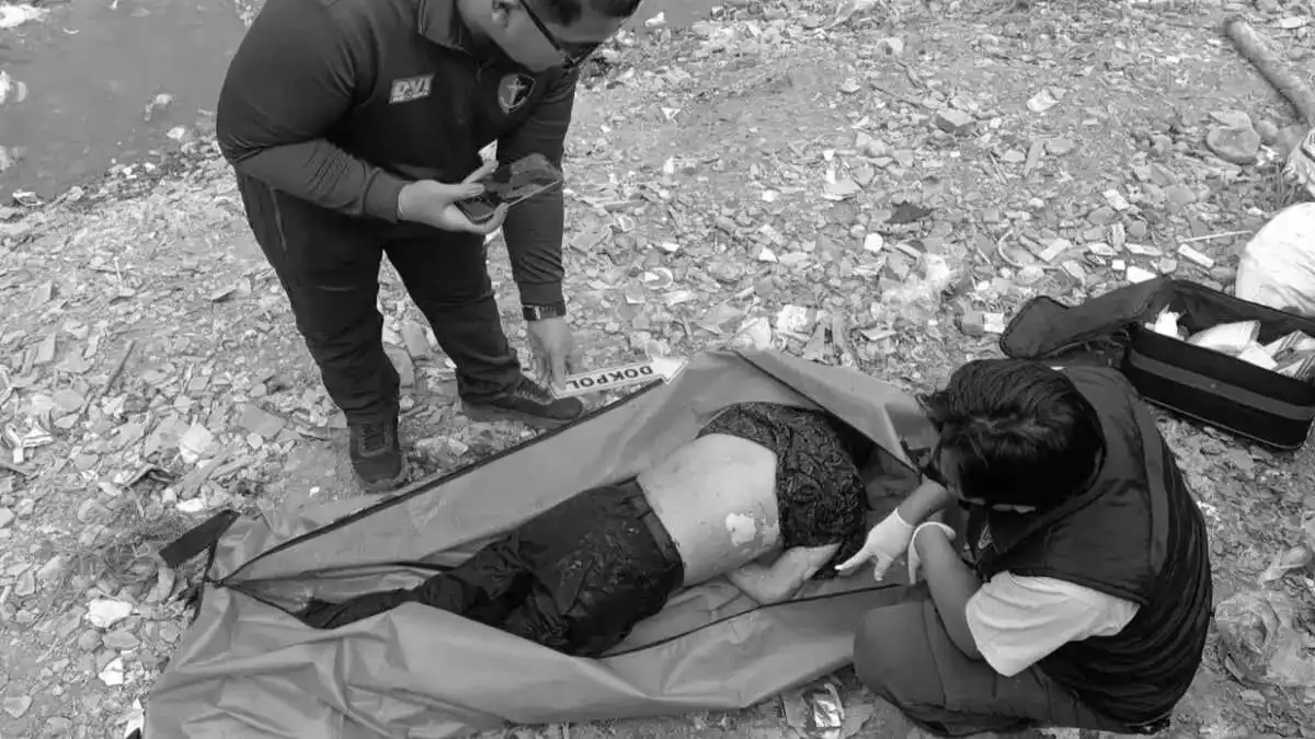 Penemuan Mayat Pria di Kali Kebon Manggis: Investigasi Berlanjut Penemuan Mayat Pria di Kali Kebon Manggis: Investigasi Berlanjut