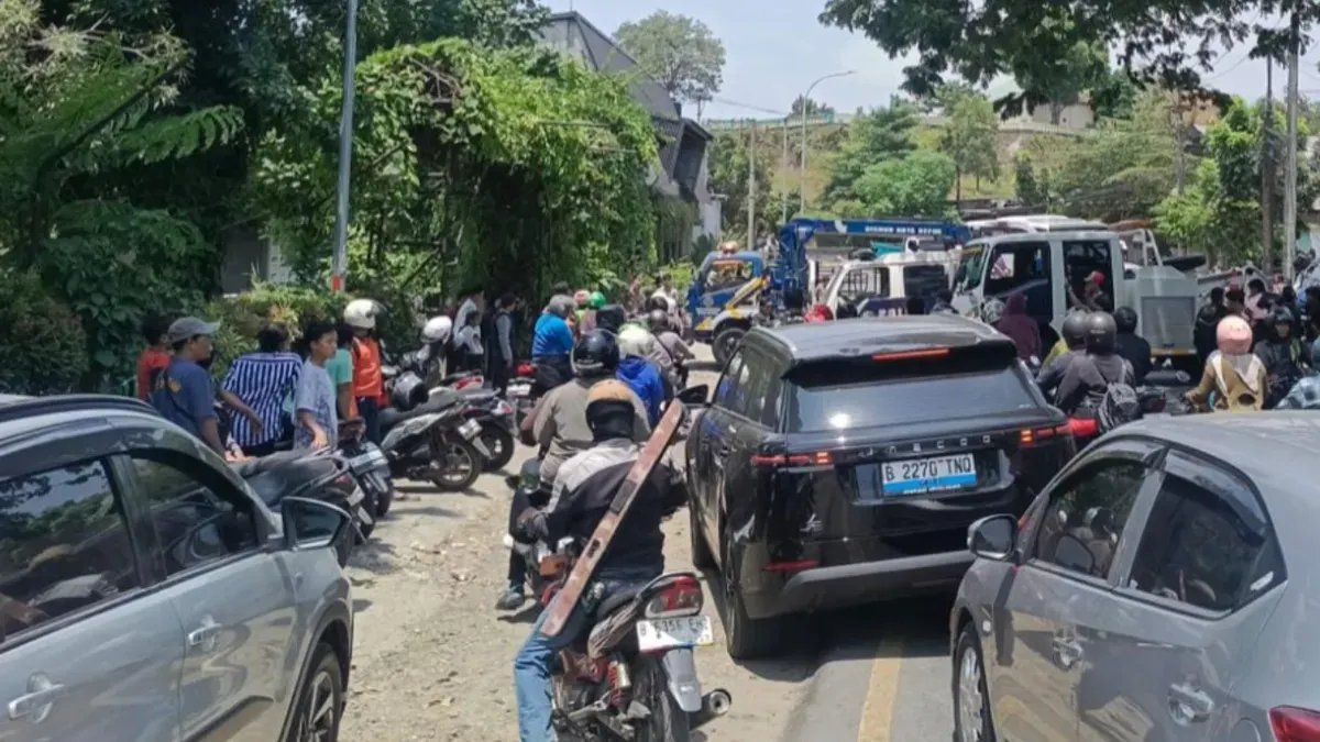 Kecelakaan Elf di Kali Cikumpa dan Dampak Lalu Lintas di Depok
