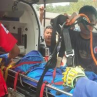 Kecelakaan Mobil Elf di Depok Mengakibatkan 13 Penumpang Terluka