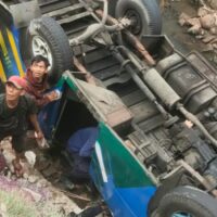 Kecelakaan Minibus di Depok: Penyebab dan Penanganan Kecelakaan Minibus di Depok: Penyebab dan Penanganan