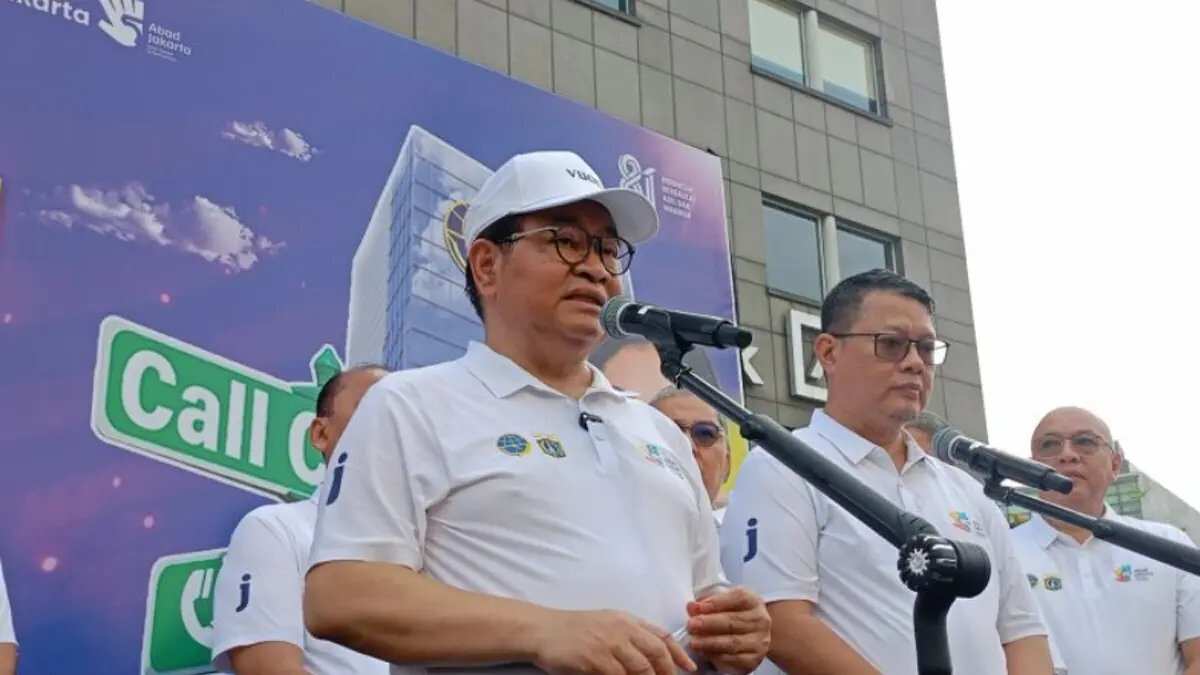 Krisis Air di Jakarta Akibat Dampak El Nino Krisis Air di Jakarta Akibat Dampak El Nino