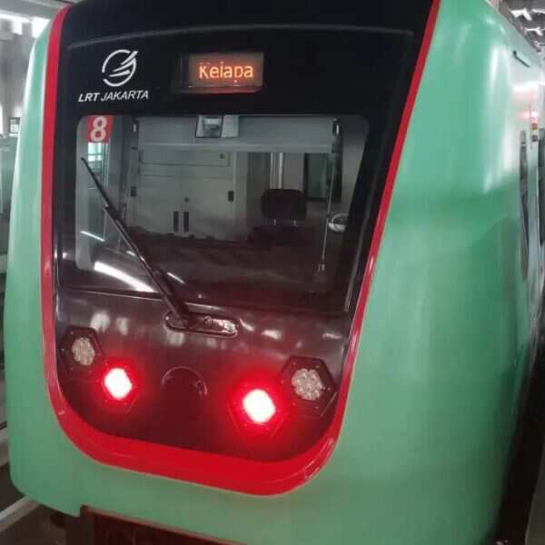 Promo Tarif LRT Kelapa Gading–Manggarai Sebesar Rp 8 Selama Delapan Hari