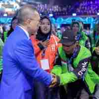 Perayaan HUT Ke-28 PAN: Penghormatan Untuk Pahlawan Masyarakat Perayaan HUT Ke-28 PAN: Penghormatan Untuk Pahlawan Masyarakat