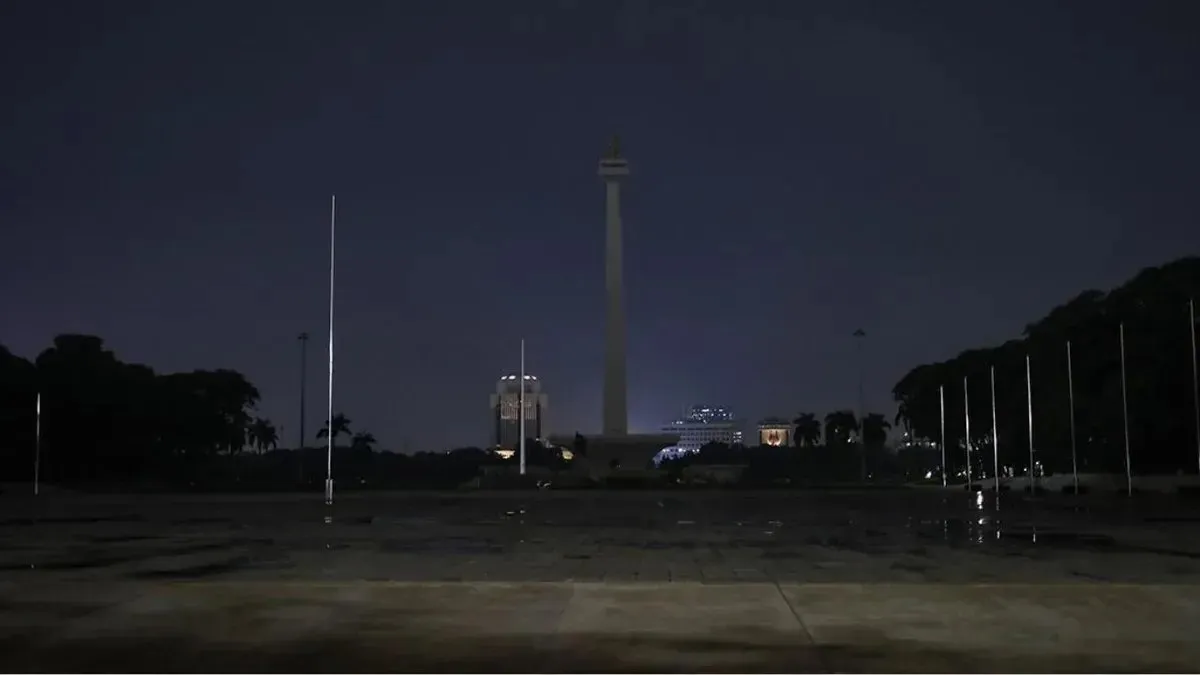 Penghematan Energi Melalui Pemadaman Listrik Satu Jam di Jakarta Penghematan Energi Melalui Pemadaman Listrik Satu Jam di Jakarta