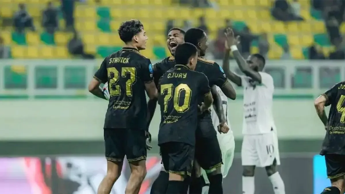 Dewa United Dominasi Klasemen Sementara Super League