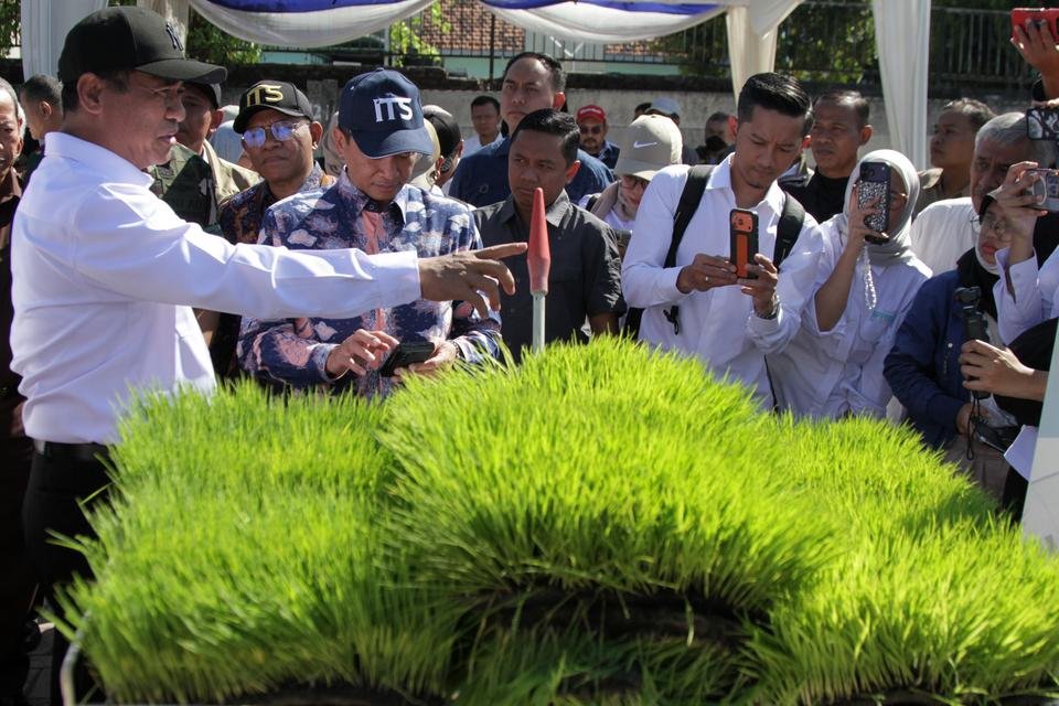 Strategi Baru Pengembangan Pabrik Etanol di Indonesia Strategi Baru Pengembangan Pabrik Etanol di Indonesia