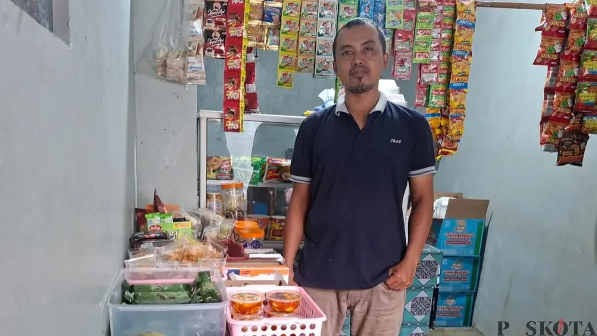 Dampak Kenaikan Harga Daging Ayam Terhadap Pedagang Kecil di Depok Dampak Kenaikan Harga Daging Ayam Terhadap Pedagang Kecil di Depok